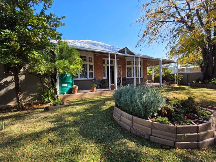 4 Bedroom Property for Sale in Beaconsfield Northern Cape